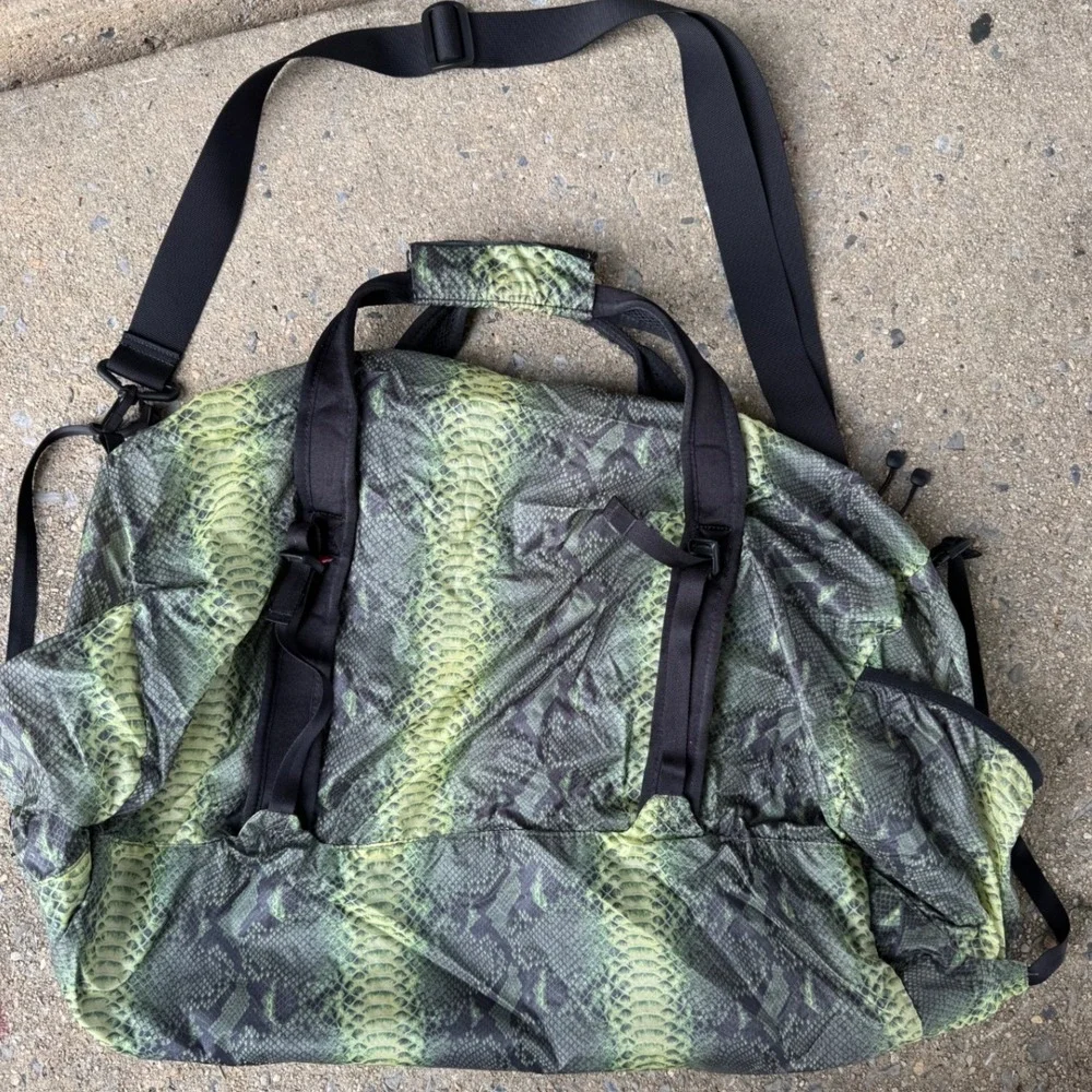 Supreme The North Face Snakeskin Flyweight Duffle Bag Green SS18 Travel Gym Bag